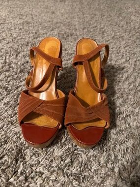True Vintage 1970s Brown Suede Wood Heel Platform Sandals Women’s 6.5/7